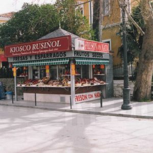 Kiosko Rusiñol, de venta de fresón, fresas y espárragos en Aranjuez