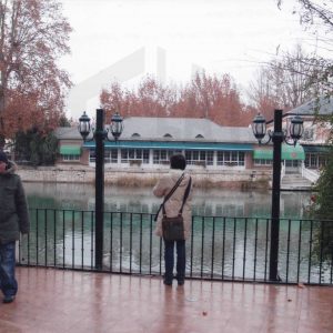 El río Tajo y el Restaurante Hotel Delicias desde la terraza del Rana Verde en Aranjuez