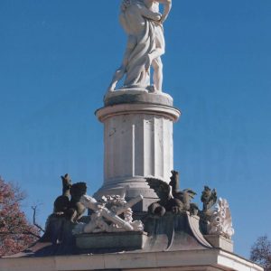 Grupo escultórico de la Fuente de Hercules y Anteo en el Jardín del Parterre de Aranjuez