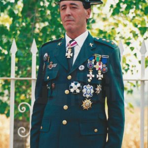 Retrato de un oficial muy condecorado de la Guardia Civil en Aranjuez