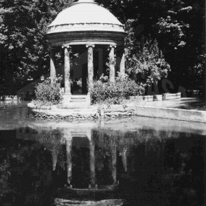 Templete clásico en el Estanque de los Chinescos del Jardín del Príncipe de Aranjuez