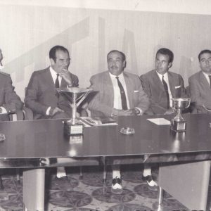 El Alcalde de Aranjuez, Manuel García Moreno, junto al Coronel Andújar, al juez Rafael Estévez y otras personas