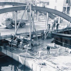 Obras de desmantelamiento del Puente Barcas