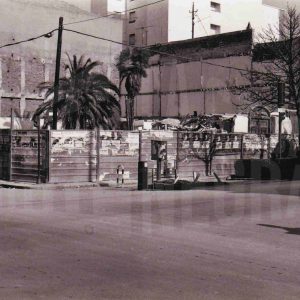 Solar donde se ubicaban la antigua Caja de Ahorros y Monte de Piedad de Madrid, Bicicletas Casa Marcos y la Librería Garpaje en Aranjuez