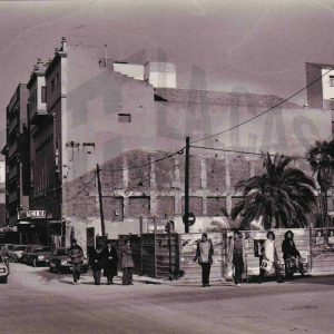Solar donde se ubicaban la antigua Caja de Ahorros y Monte de Piedad de Madrid, Bicicletas Casa Marcos y la Librería Garpaje en Aranjuez