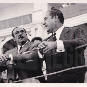 El Alcalde de Aranjuez, Manuel García Moreno, junto al Gobernador Civil de Madrid, José Manuel Pardo de Santayana, en la Plaza de Toros de Aranjuez durante una corrida