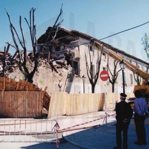 Trabajos de demolición de la Casa Negra, en Aranjuez
