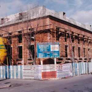 Nueva construcción (Edificio Almíbar) en el solar de la desaparecida Casa Negra en Aranjuez