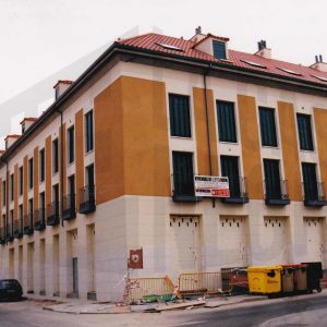Nueva construcción (Edificio Almíbar) en el solar de la desaparecida Casa Negra en Aranjuez
