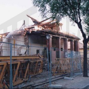 Casa de la Panadería durante su demolición, en Aranjuez