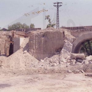 Obras de rehabilitación del puente del ferrocarril sobre el Paseo del Deleite en Aranjuez