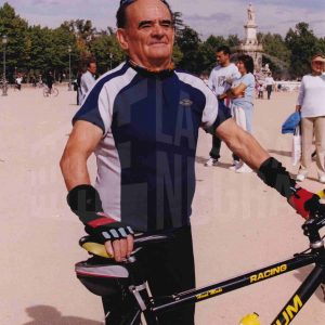 Retrato de Ángel Aparicio, hostelero y ciclista, en Aranjuez