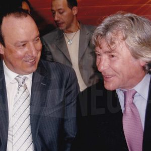 Rafael Benítez y Ángel Nieto conversan durante una entrega de premios en Madrid