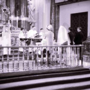 Boda de Ángel Gálvez Castellanos en la iglesia de Santa Bárbara de Madrid