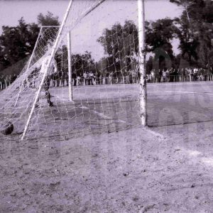 Jugada en el partido Aranjuez C.F. –  Acueducto en los Campos de Fútbol de Loyola en Aranjuez