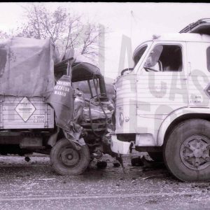 Dos camiones accidentados en la antigua carretera N- IV por un choque frontal en Aranjuez