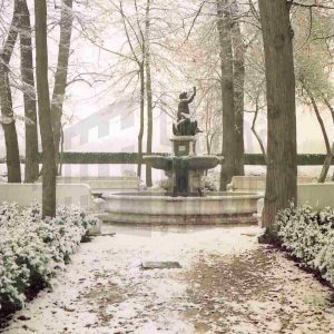 La Fuente de Baco del Jardín de la Isla de Aranjuez y sus alrededores nevados
