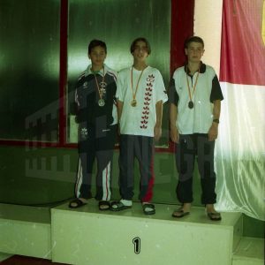 Medallistas en una competición de natación en Toledo