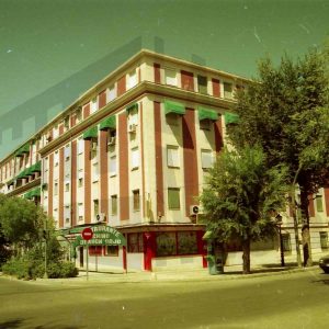 Edificios en la Calle San Antonio esquina Calle Rey en Aranjuez (Ferroviarios)
