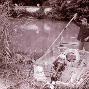 Lancha de rescate en el Río Tajo en Aranjuez