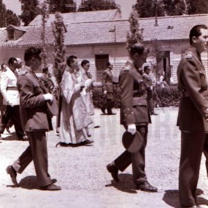 El Alcalde de Aranjuez, Manuel García Moreno, junto a otras autoridades en la procesión del Corpus Christi en Aranjuez