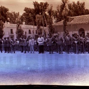 El Alcalde de Aranjuez, Manuel García Moreno, junto a otras autoridades en la procesión del Corpus Christi en Aranjuez