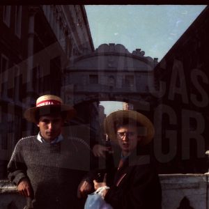 José Luis Talavera y una chica junto al Puente de los Suspiros en Venezia