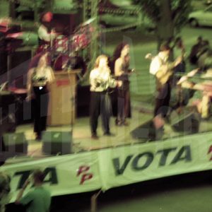 Actuación musical en un mítin del Partido Popular en Aranjuez