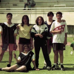 Varios atletas en las pistas de atletismo en el Estadio Municipal del Deleite en Aranjuez