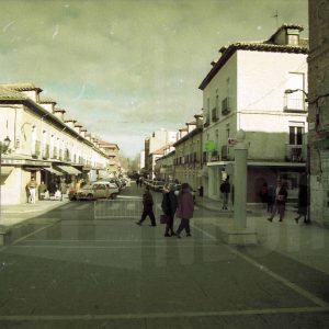Vista de la Calle Stuart de Aranjuez desde la Plaza de la Constitución