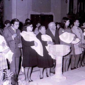 Bautizo de José Luís Talavera Gálvez y de otros bebés en la Iglesia de Alpajés