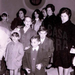 Familiares en el bautizo de Jose Luis Talavera Gálvez en la Iglesia de Alpajés
