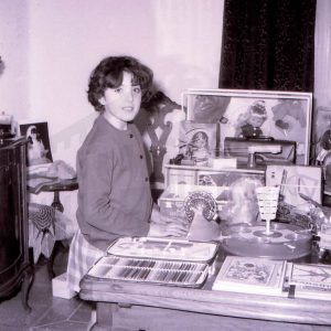 Maribel Talavera Gálvez con los regalos del día de Reyes