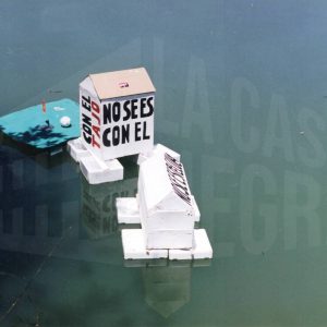 Mensaje reivindicativo de CNT en el Río Tajo en Aranjuez