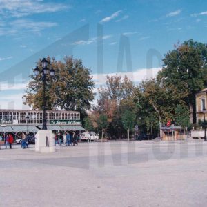 Plaza de Santiago Rusiñol y Restaurante Rana Verde en Aranjuez