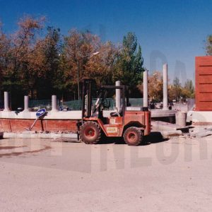 Construcción de la fuente en la confluencia de las calles Foso y Moreras en Aranjuez