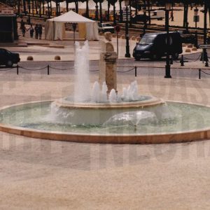 Fuente de Santiago Rusiñol en su plaza en Aranjuez