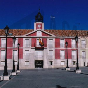 Fachada del Ayuntamiento de Aranjuez y Plaza de la Constitución