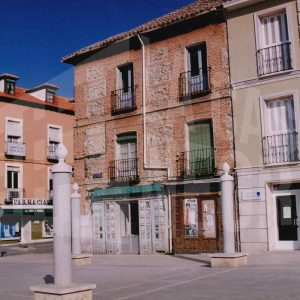 Edificios en la confluencia de la Plaza de la Constitución con la Calle Gobernador de Aranjuez