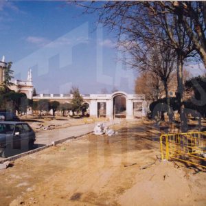 Carrera de Andalucía en obras junto a la Iglesia de San Antonio en Aranjuez