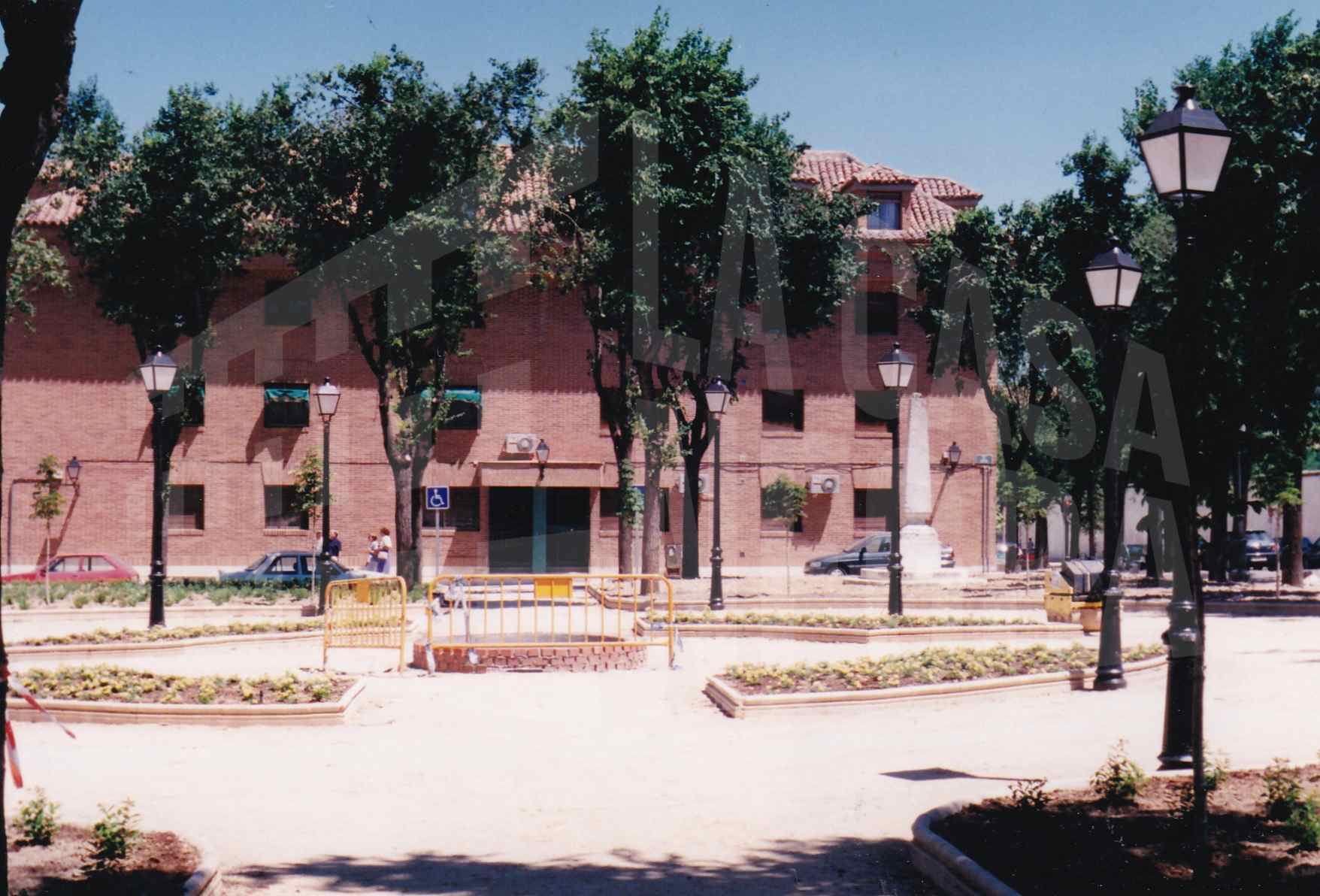 Plaza junto al Hospital de San Carlos de Aranjuez en la Calle Rey