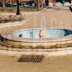 Fuente de la plaza frente al Hospital de San Carlos de Aranjuez en la Calle Rey