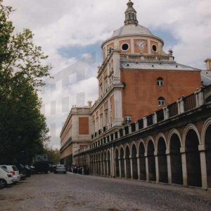 Avenida de Palacio junto al ala sur del Palacio Real de Aranjuez