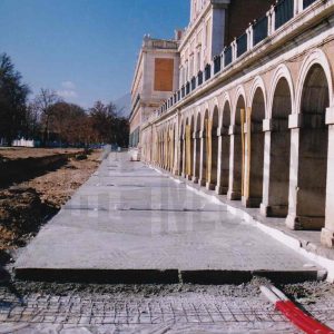 Obras en la Avenida de Palacio y la Plaza de Parejas en Aranjuez junto al Palacio Real