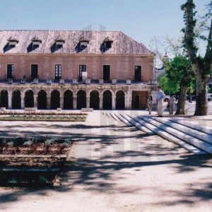 Zona sur de la Plaza de Parejas de Aranjuez junto a la Casa de Caballeros