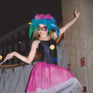 Una mujer disfrazada durante la inauguración del Casino de Aranjuez