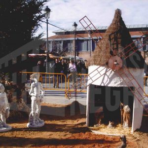 Don Quijote y Sancho Panza junto a un Belén en la Plaza de la Constitución de Aranjuez