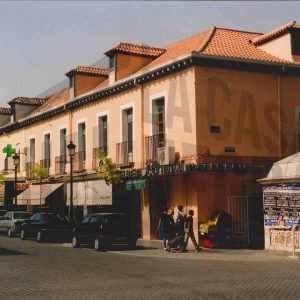 Edificios en la Calle Stuart esquina Calle San Antonio en Aranjuez
