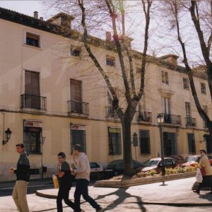 Edificio en la Calle Capitán entre las calles Abastos y Gobernador en Aranjuez conocido como «Casa Carmena»