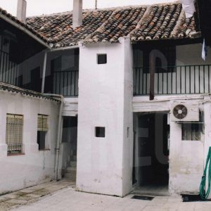 Corredor y patio de una corrala en la Calle Capitán de Aranjuez